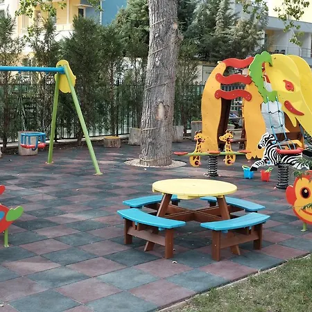 Апартамент Aphrodite Gardens Слънчев бряг
